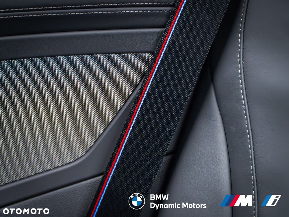 BMW Seria 8 840i - 28