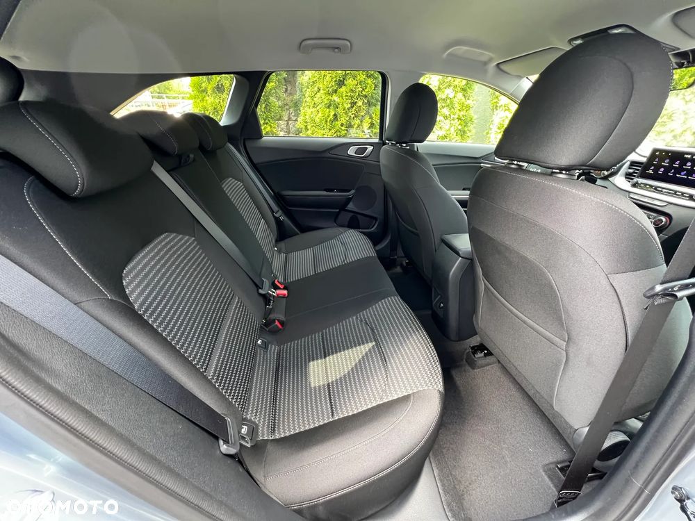 Kia Ceed 1.5 T-GDI M - 19