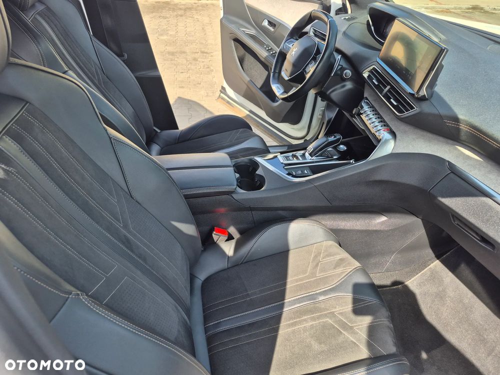 Peugeot 3008 1.2 PureTech GT S&S EAT8 - 10