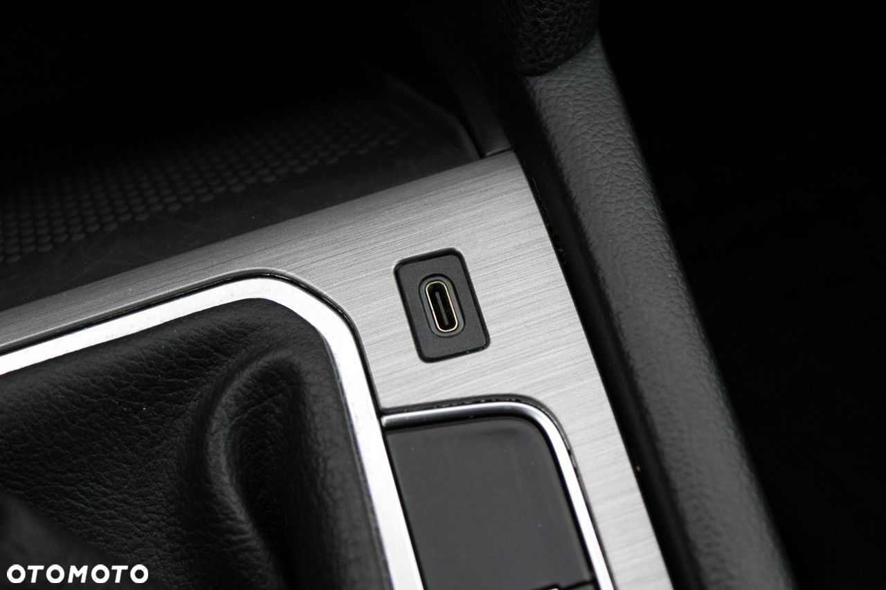 Volkswagen Passat 1.5 TSI EVO Essence - 30