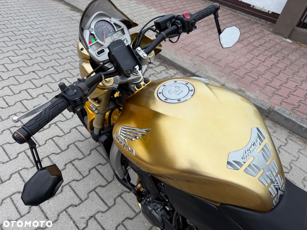 Honda Hornet - 23