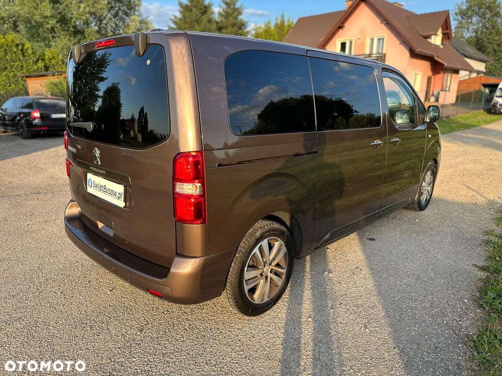 Peugeot Traveller L2 2.0 EAT8 Business VIP - 4