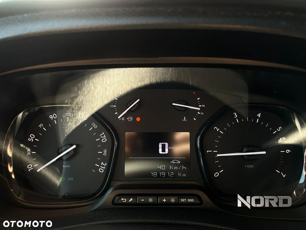Peugeot Expert 4x4 2.0 Standard Premium - 25