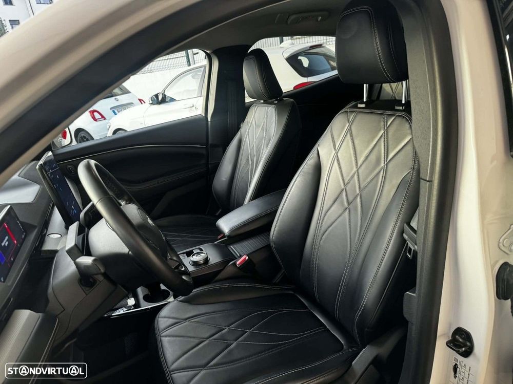 Ford Mustang Mach-E 75.7 kWh Base - 27