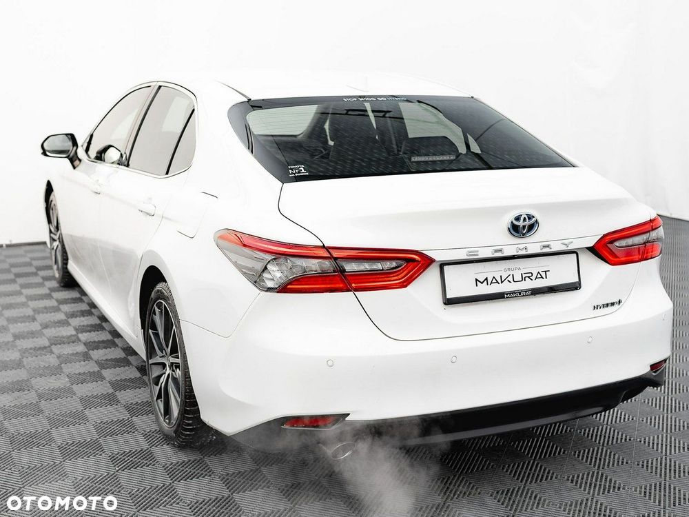 Toyota Camry - 5