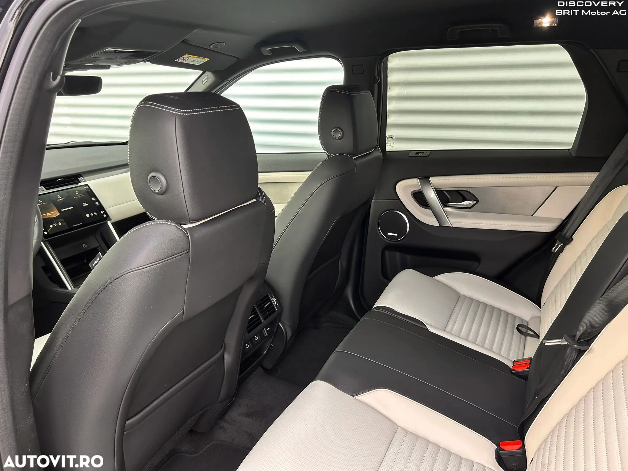 Land Rover Discovery Sport 2.0 D200 R-Dynamic MHEV SE - 10