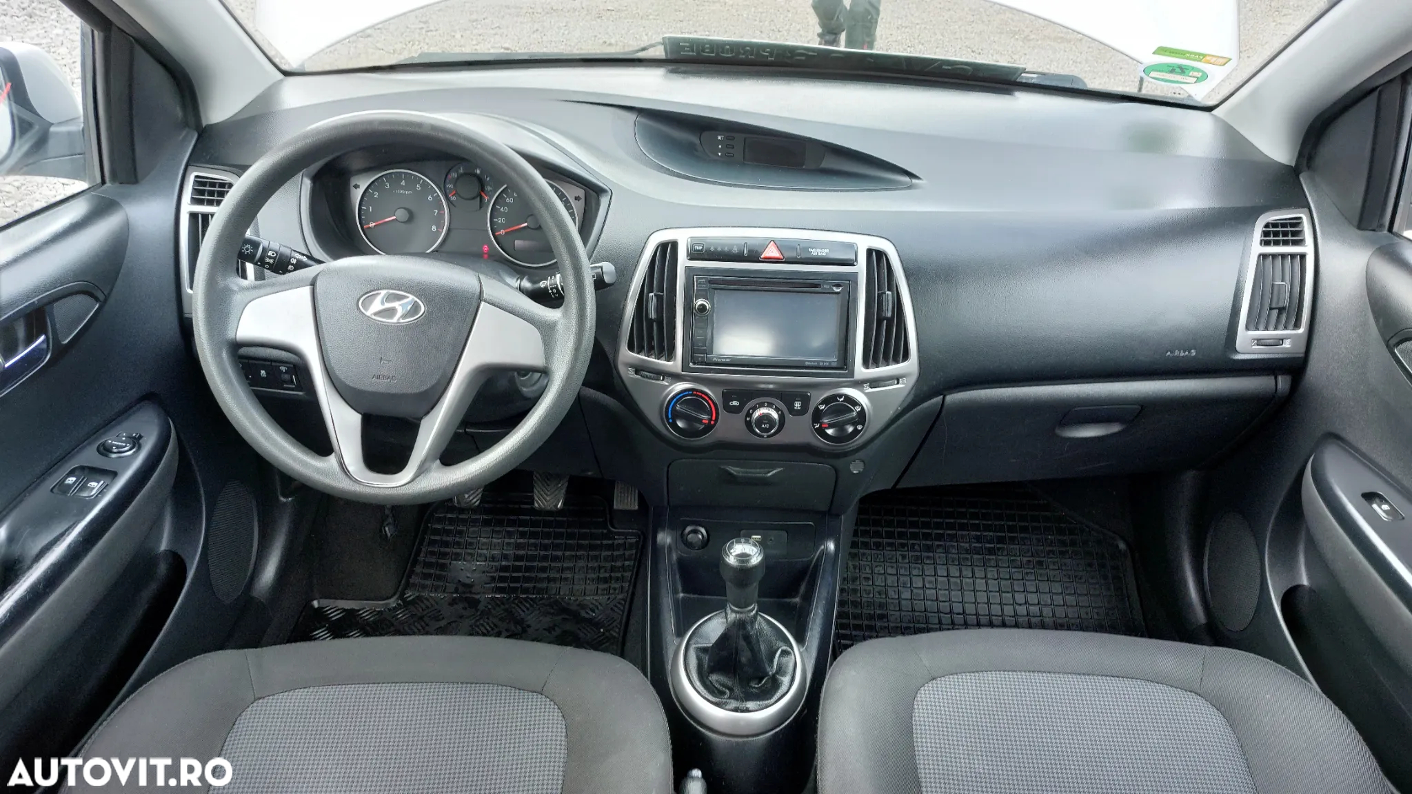 Hyundai i20 1.2 Fifa World Cup Edition - 11