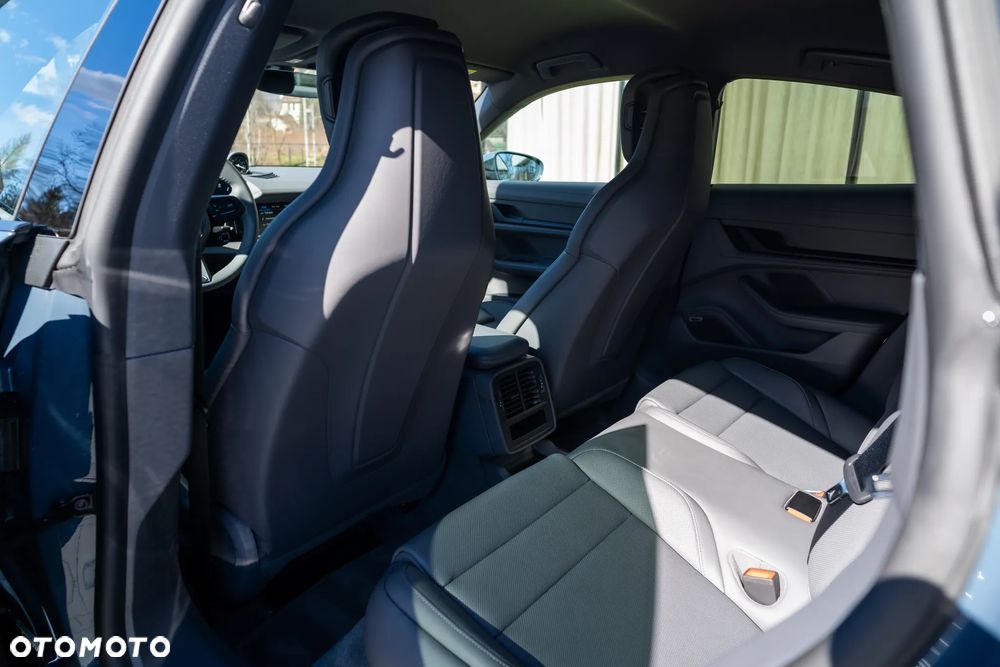Porsche Taycan 105kWh 4 Performance Plus - 23