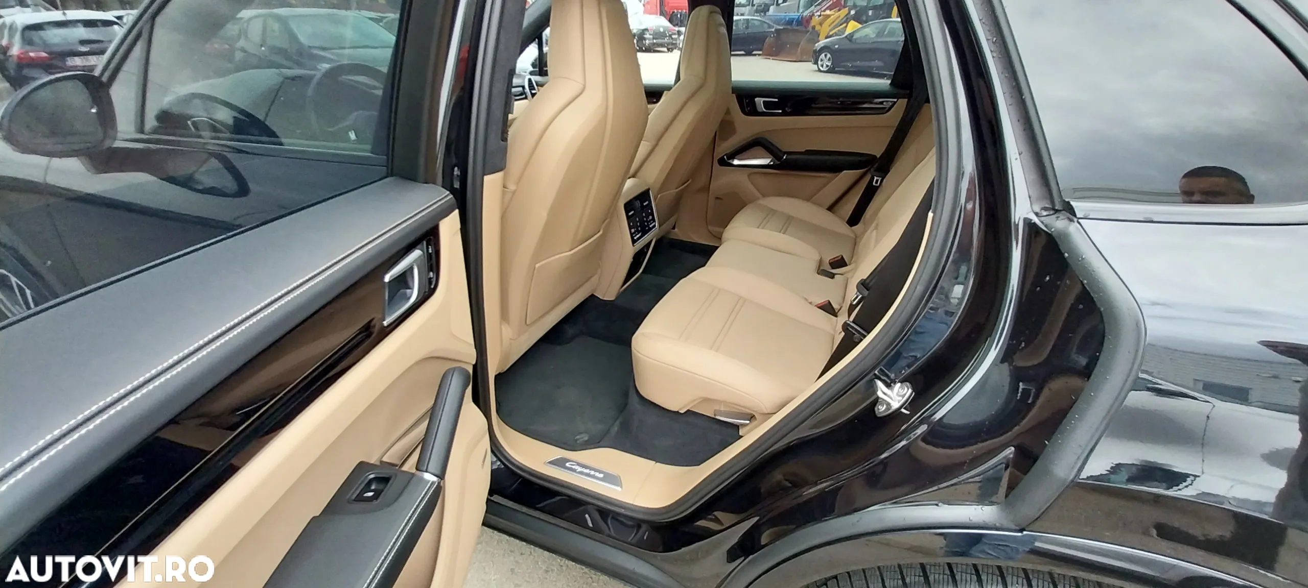 Porsche Cayenne Turbo - 9