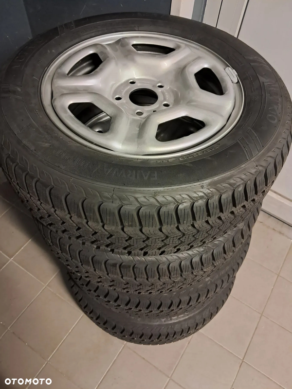 Nowe koła zimowe stalowe Dacia Duster II 215/65R16 98H