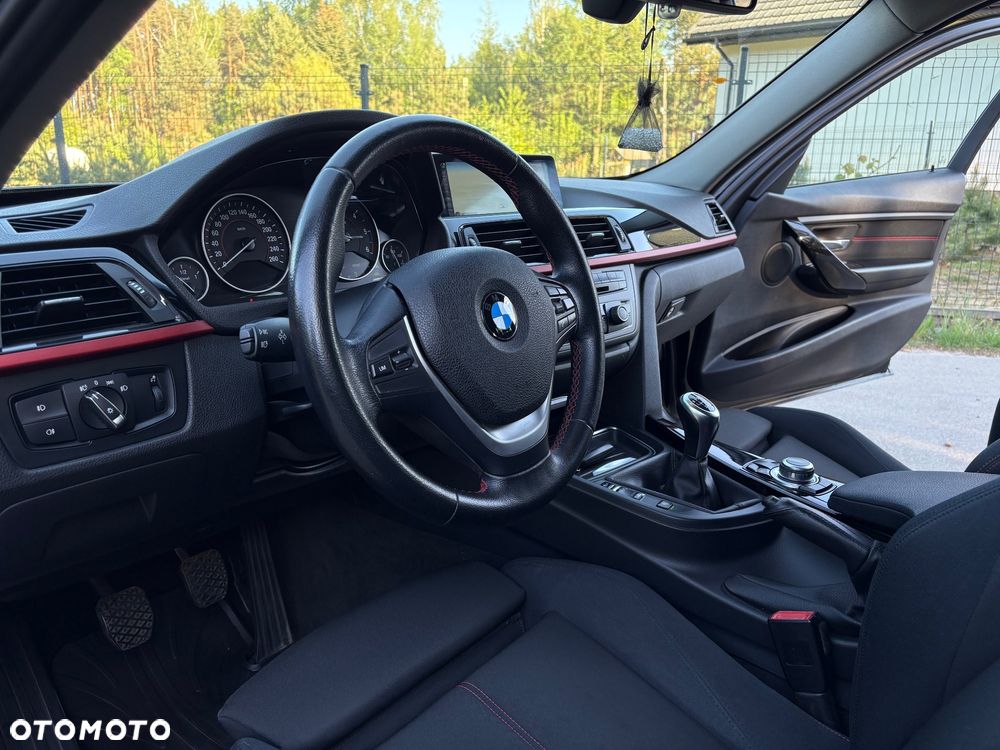 BMW Seria 3 320d Blue Performance Sport Line - 26