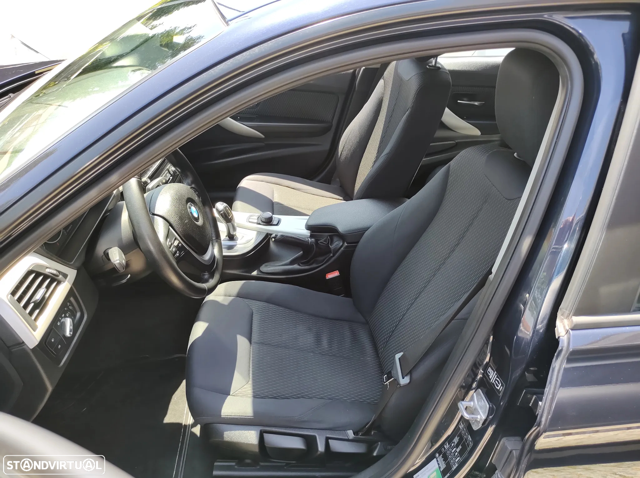BMW 318 d Touring Auto - 16