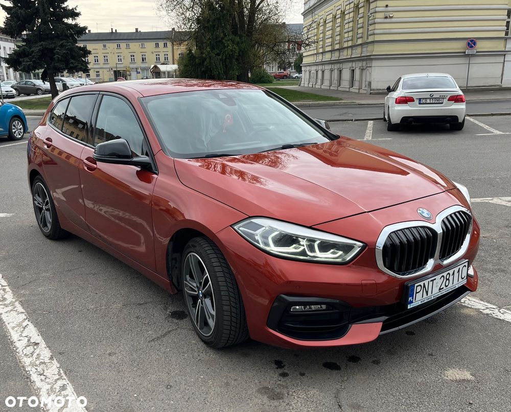 BMW Seria 1 118i Sport Line Shadow - 11