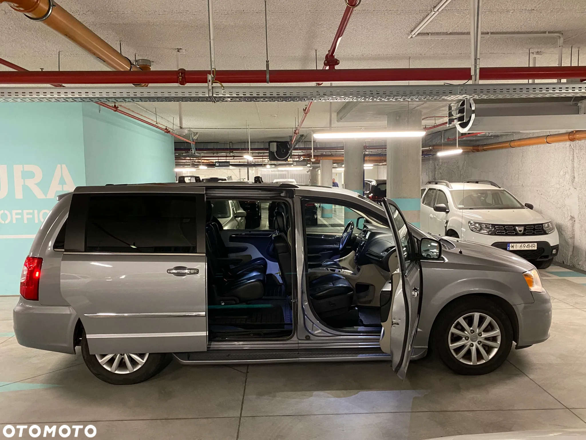 Chrysler Town & Country 3.6 Limited - 6