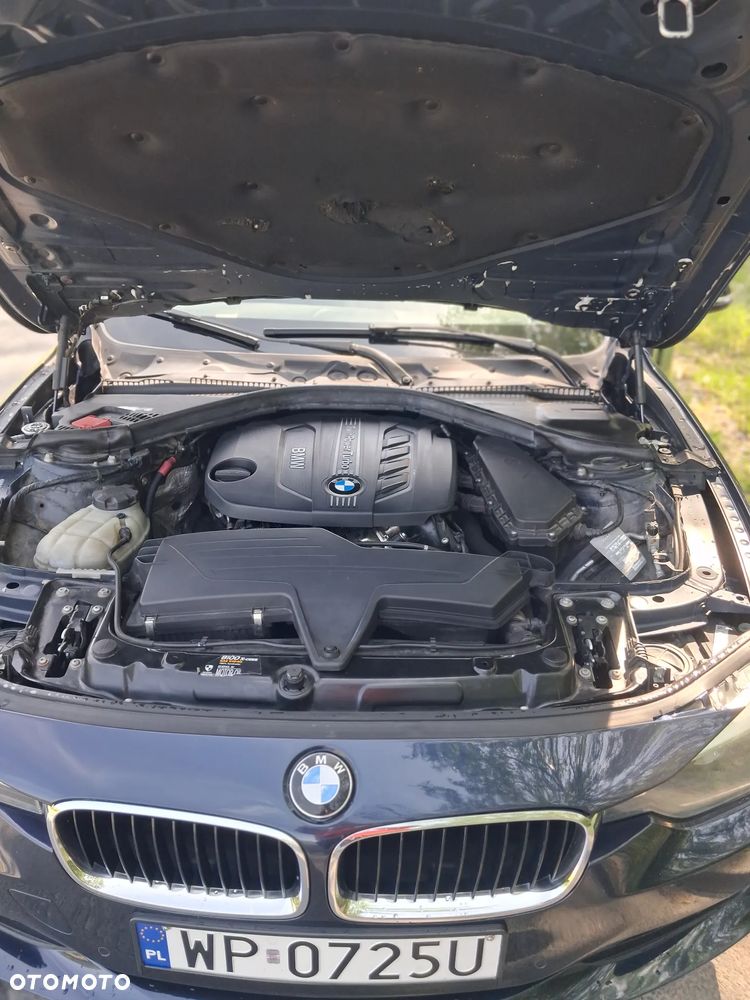 BMW Seria 3 318d DPF - 15