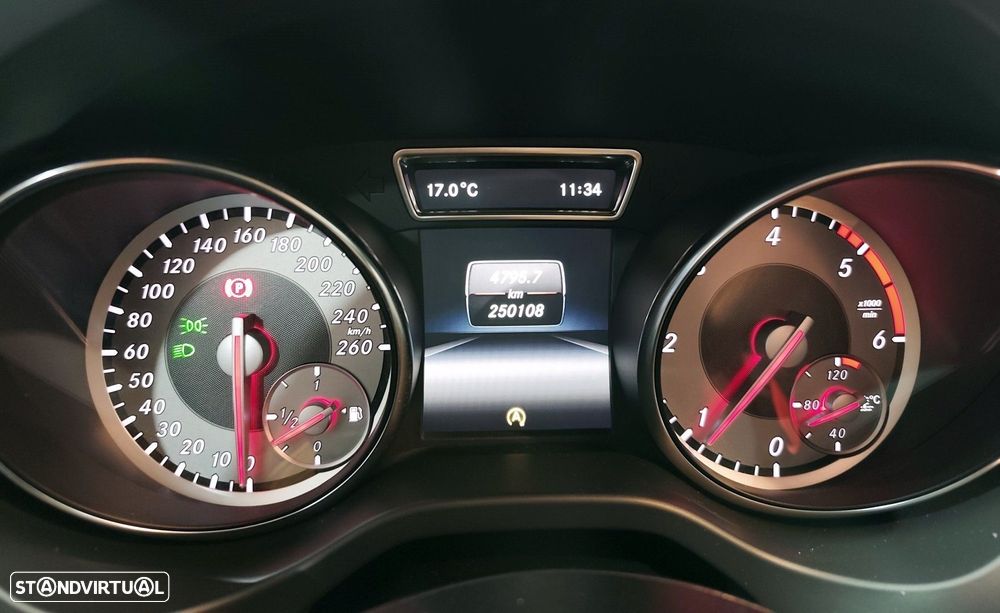 Mercedes-Benz CLA 180 CDI Urban - 17