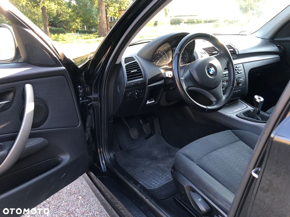 BMW Seria 1 116i - 11
