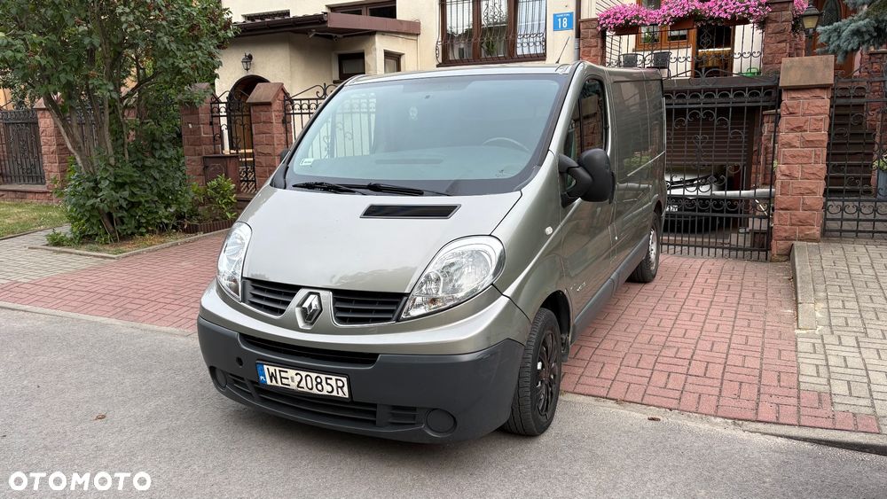Renault TRAFIC - 1