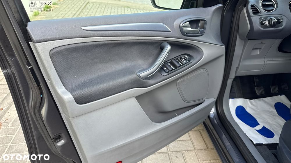 Ford S-Max 2.0 TDCi Ambiente - 18