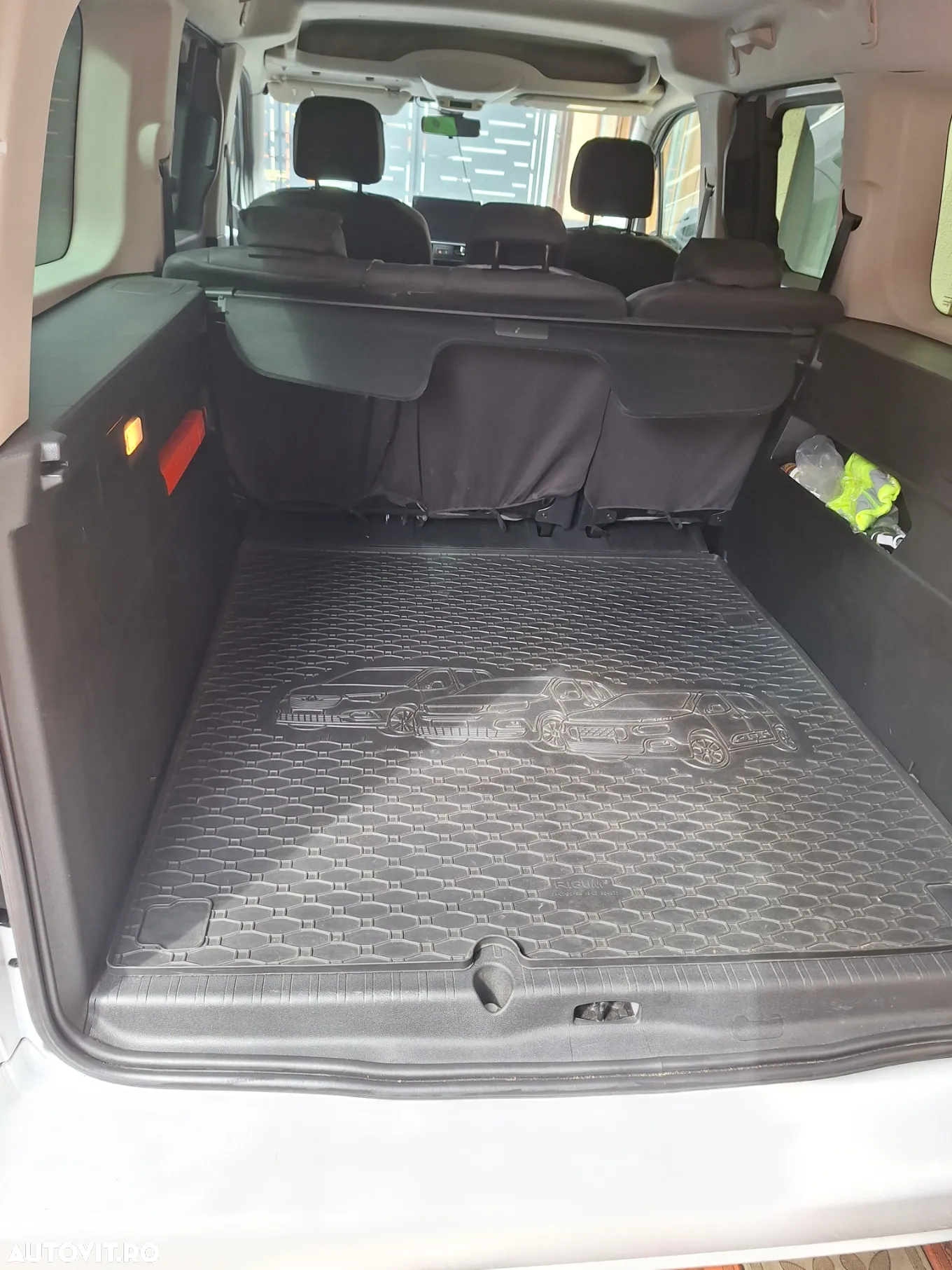 Toyota Proace City Verso 1.5 D-4D 102CP 5MT 4+1 L2H1 Family - 13