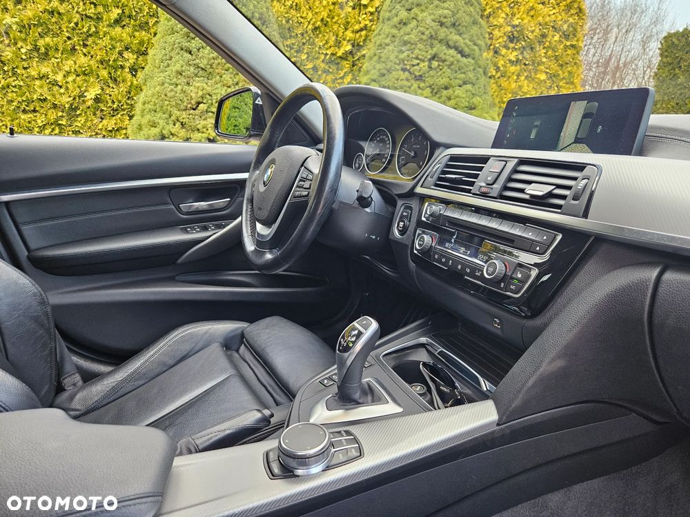 BMW Seria 3 320d xDrive Sport Line Shadow sport - 8