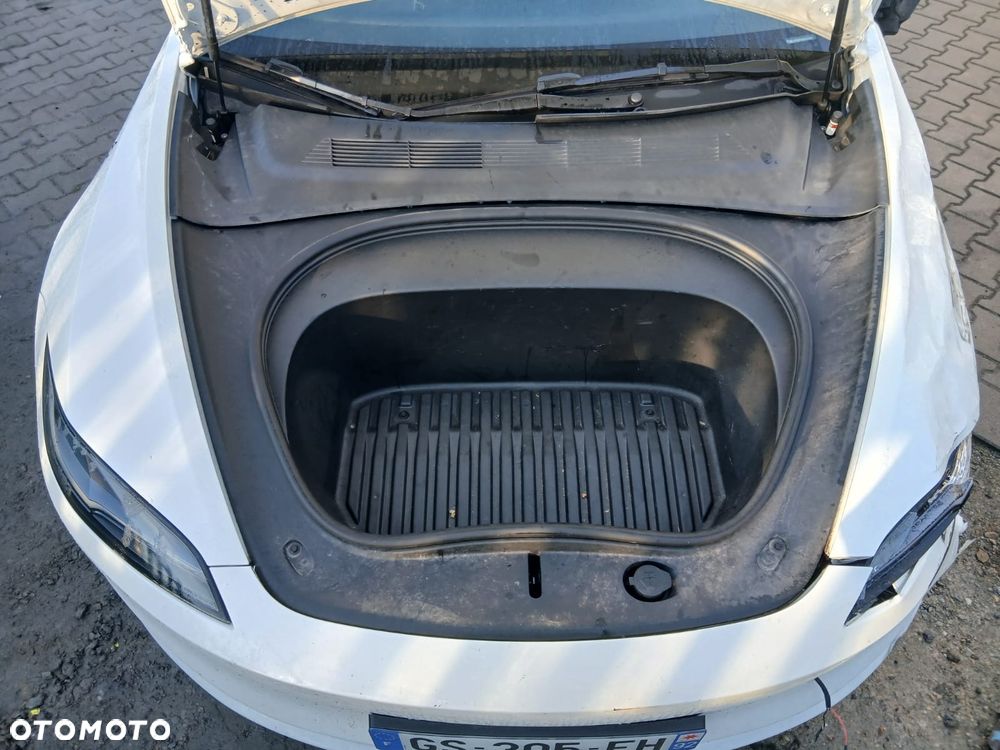 Tesla Model 3 RWD - 9