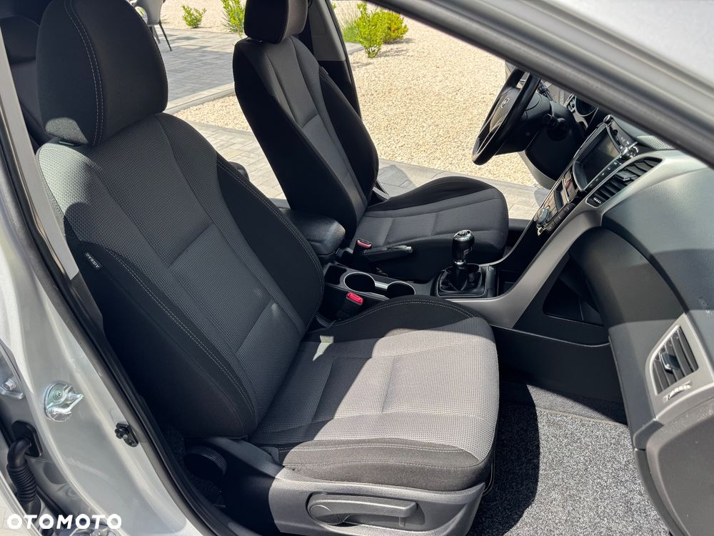 Hyundai i30 1.4 BlueDrive Go - 21