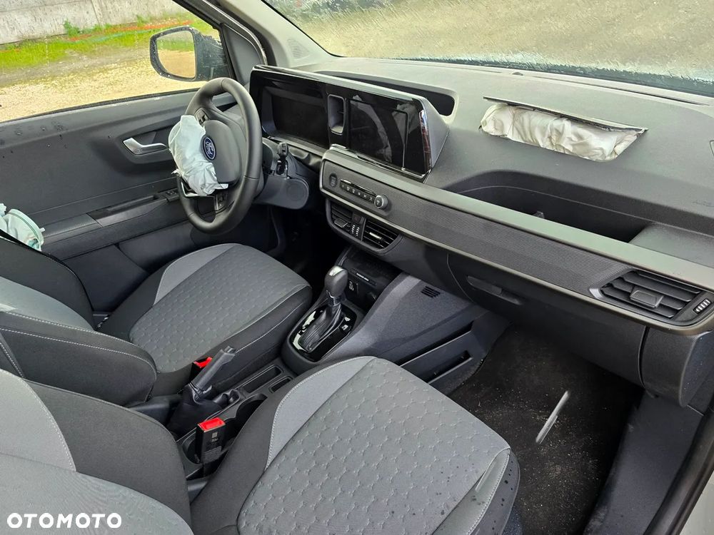 Ford Tourneo Courier 1.0 EcoBoost TREND - 17