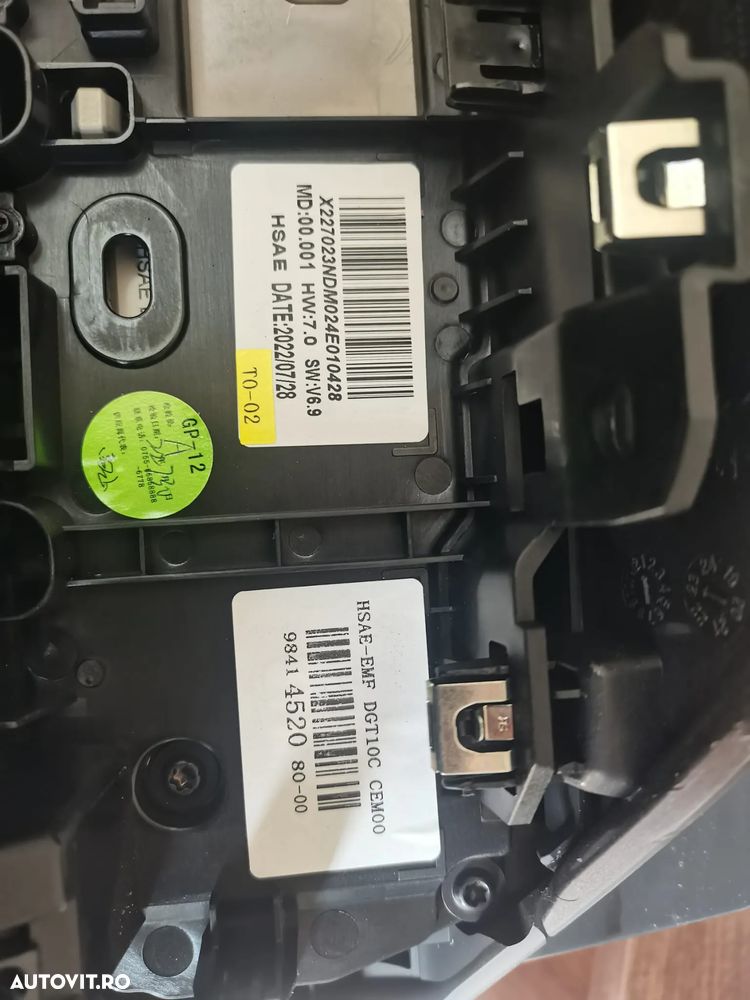 Display Sistem Navigatie / Media Peugeot 208 An 2022 Cod- 984145208000 - 2