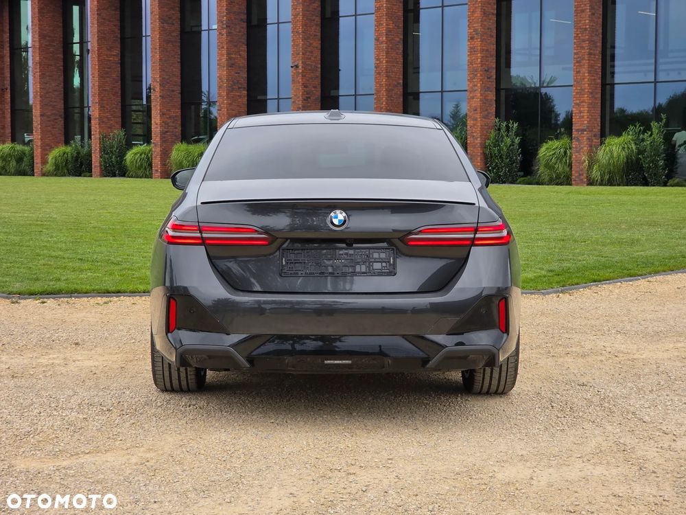 BMW Seria 5 520d mHEV M Sport - 9
