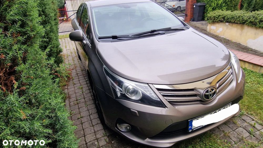 Toyota Avensis 1.8 Premium - 4