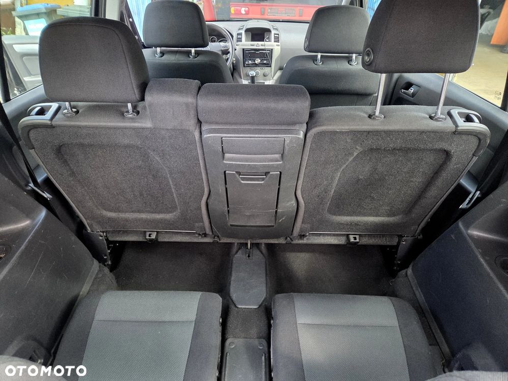 Opel Zafira - 16