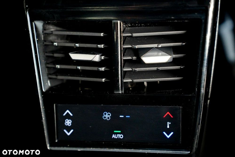 DS Automobiles DS 7 Crossback - 29