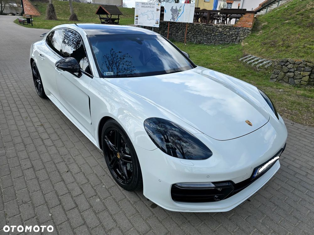 Porsche Panamera 4S - 27