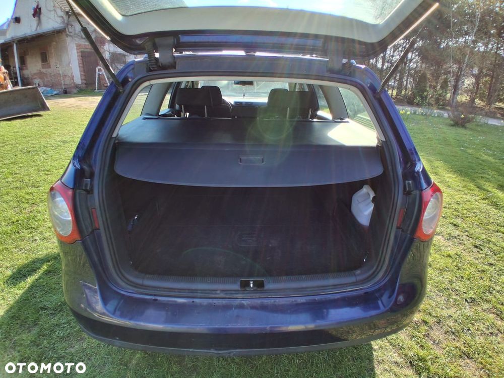 Volkswagen Passat - 8