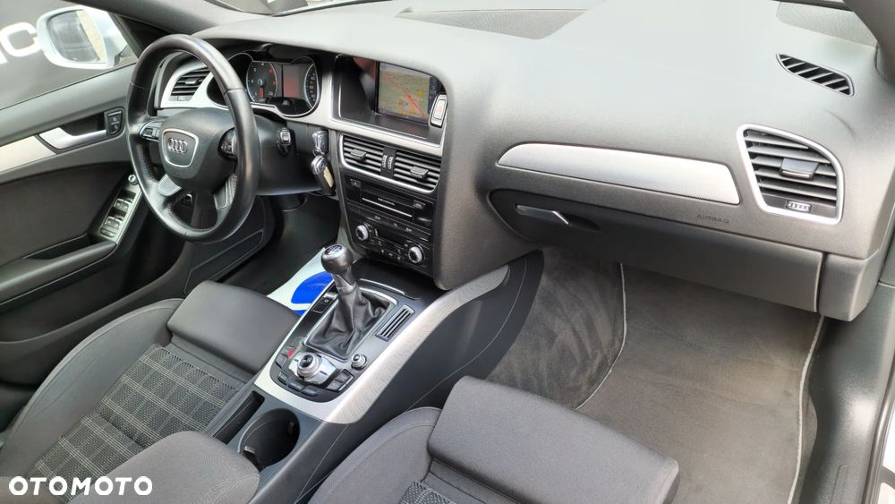 Audi A4 Limousine - 17