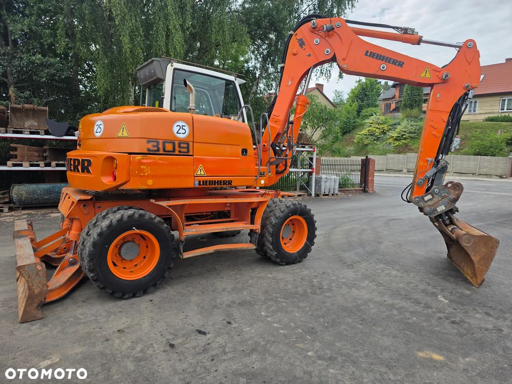 Liebherr A309 Litronic - 10