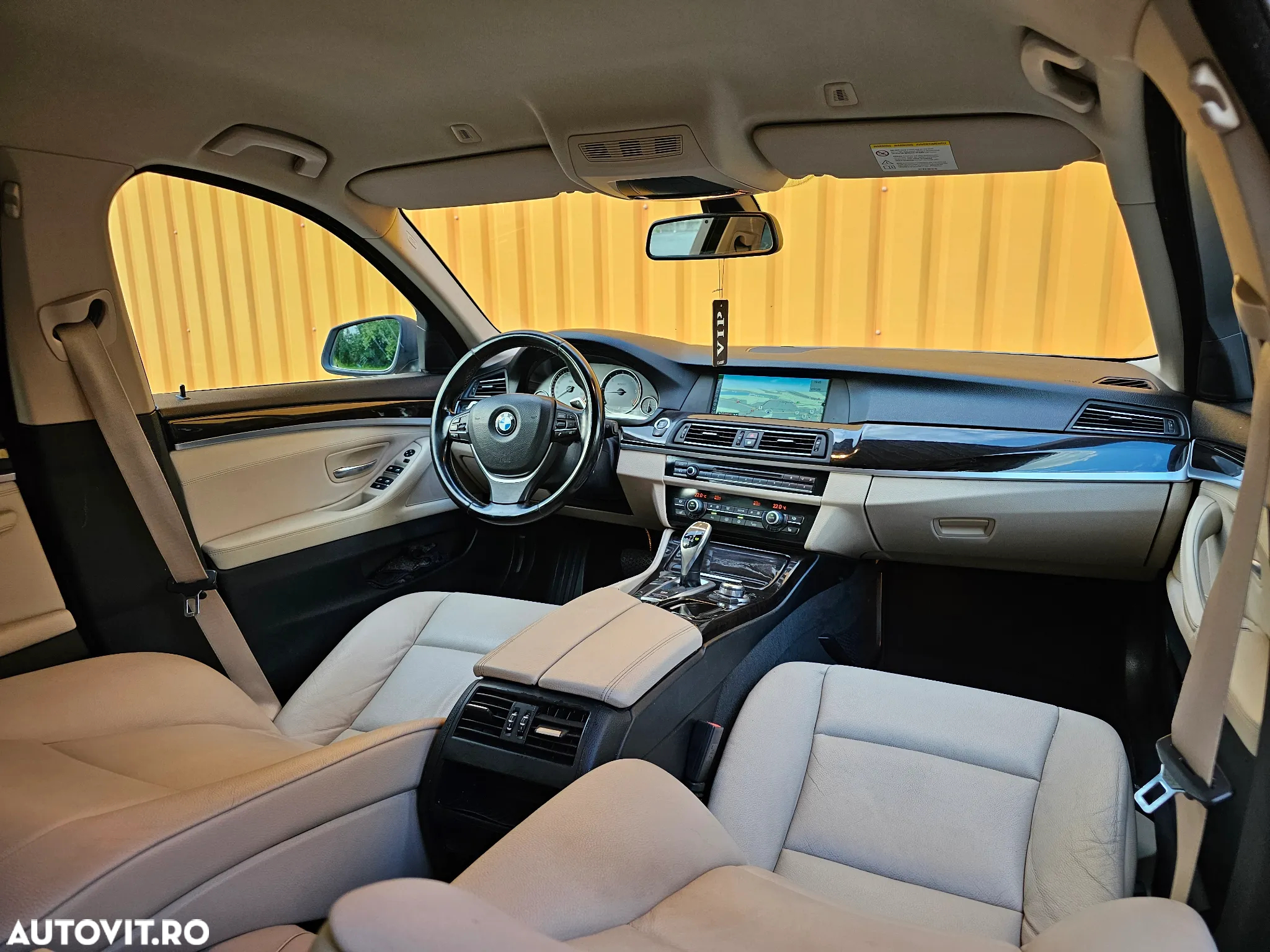 BMW Seria 5 520d - 5