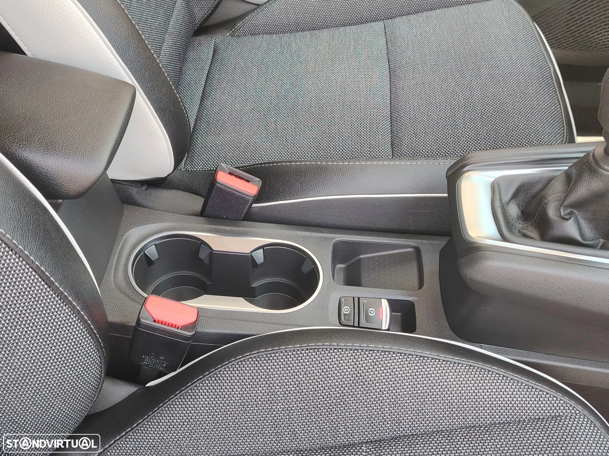 Renault Captur 1.0 TCe Techno Bi-Fuel - 31