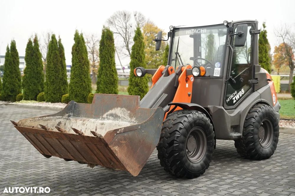 Hitachi ZW95 / ÎNCĂRCĂTOR PE ROȚI / 2020 / FURCĂ PENTRU PALEȚI - 8