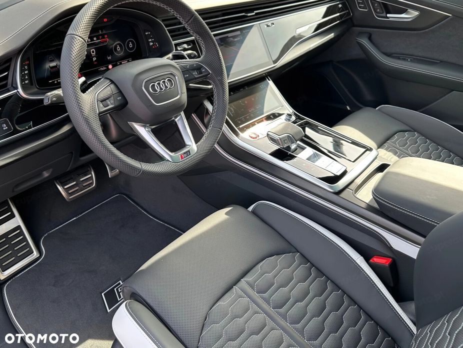 Audi RS Q8 - 8