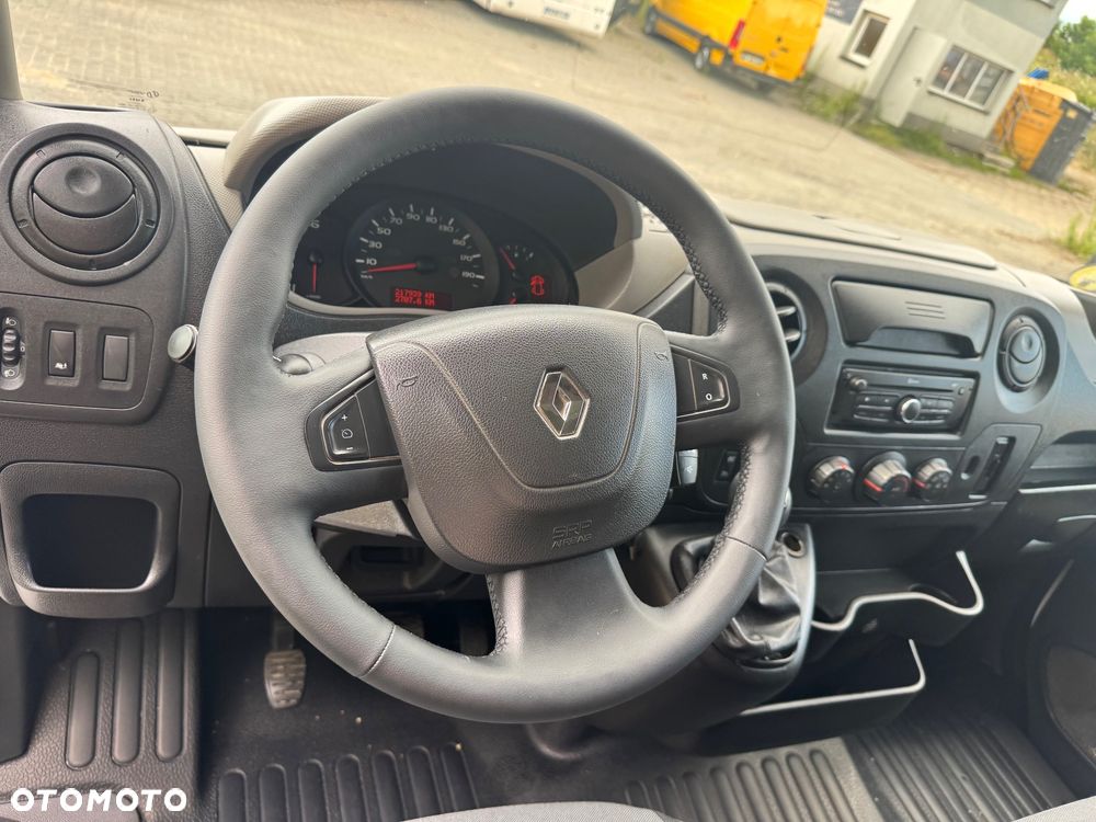 Renault Master L3H2 paka 2,7m 2017r. 7osob Brygadówka KLIMATYZACJA Navi - 17