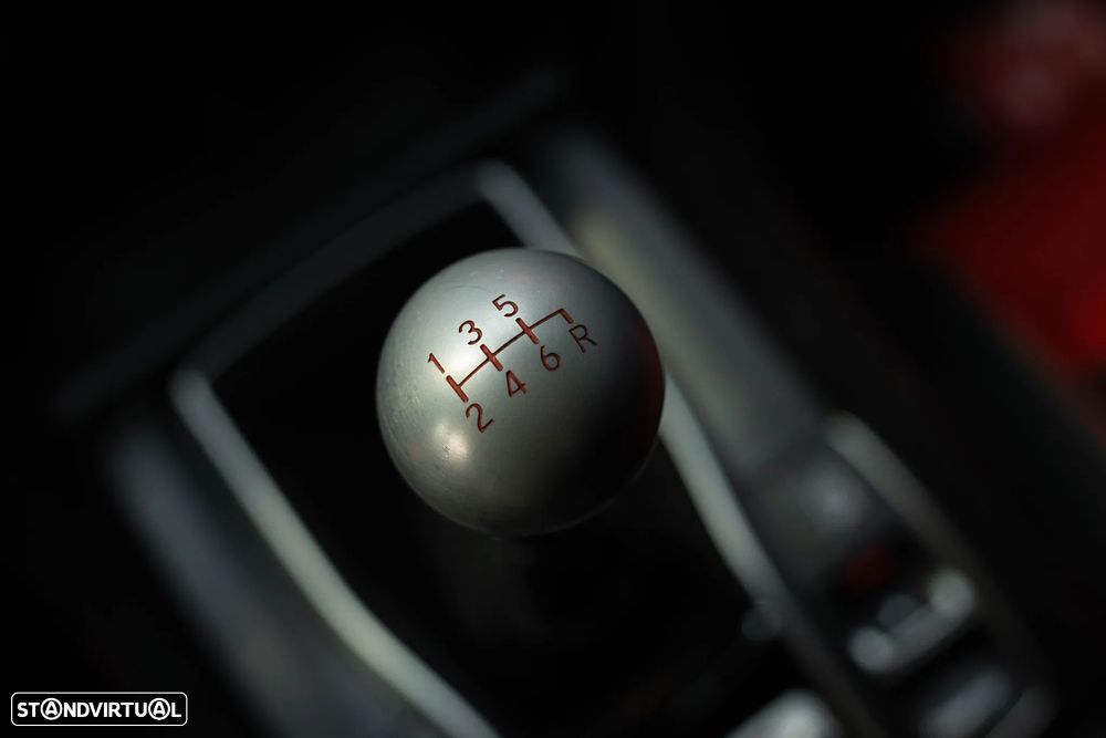 Honda Civic 2.0 VTEC Turbo Type R - 51