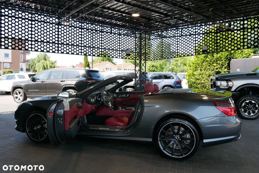 Mercedes-Benz SL 63 AMG - 8