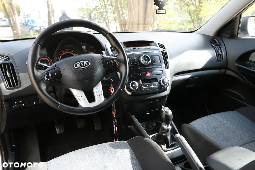 Kia Ceed Cee'd 1.6 Crdi Optimum + - 6