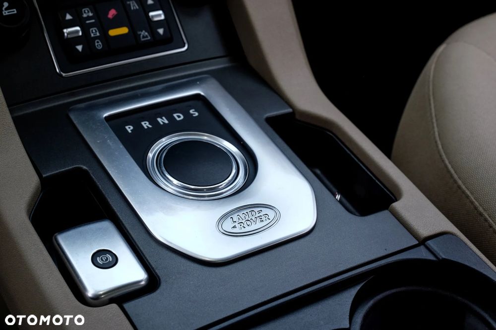 Land Rover Discovery 3.0 SD V6 SE - 17