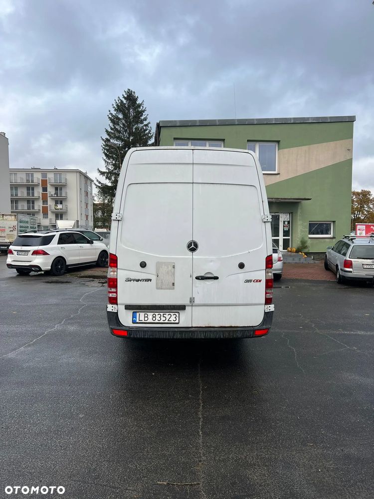 Mercedes-Benz Sprinter - 4