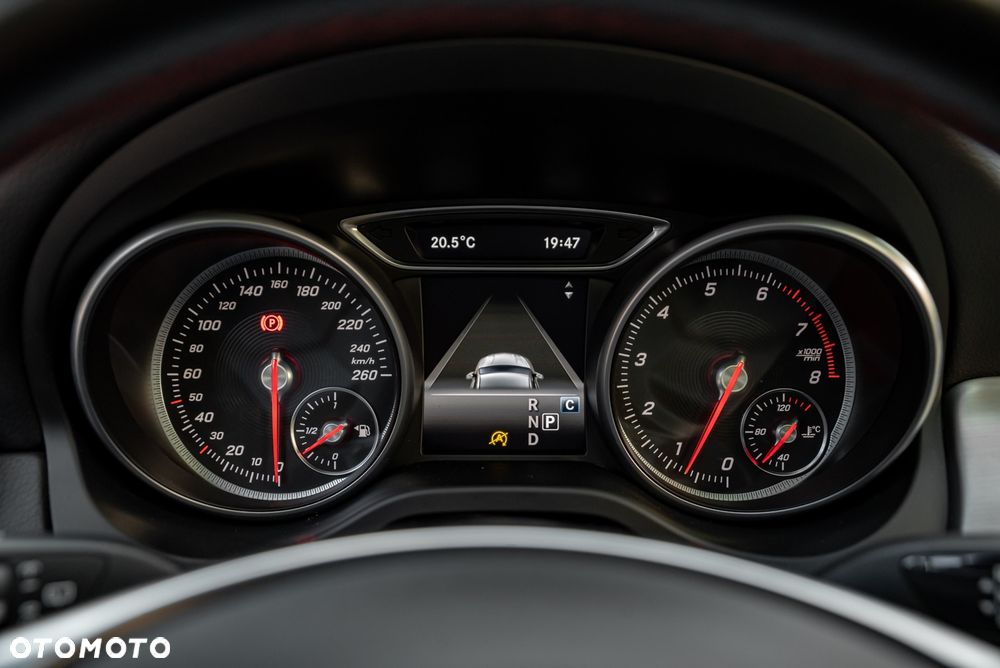 Mercedes-Benz CLA 250 4-Matic AMG Line - 30