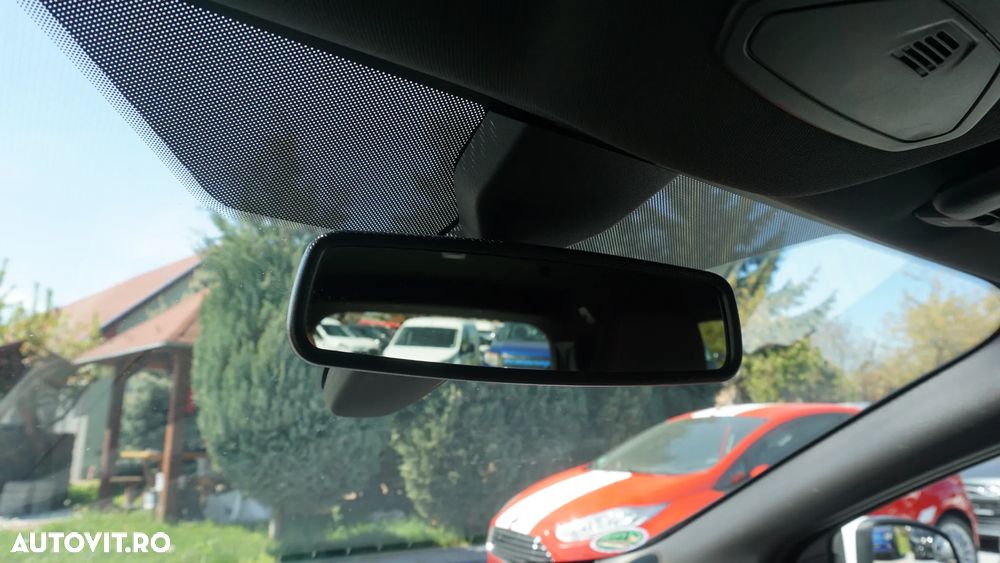 Ford Focus 1.0 EcoBoost Start-Stopp-System ST-LINE DESIGN - 31