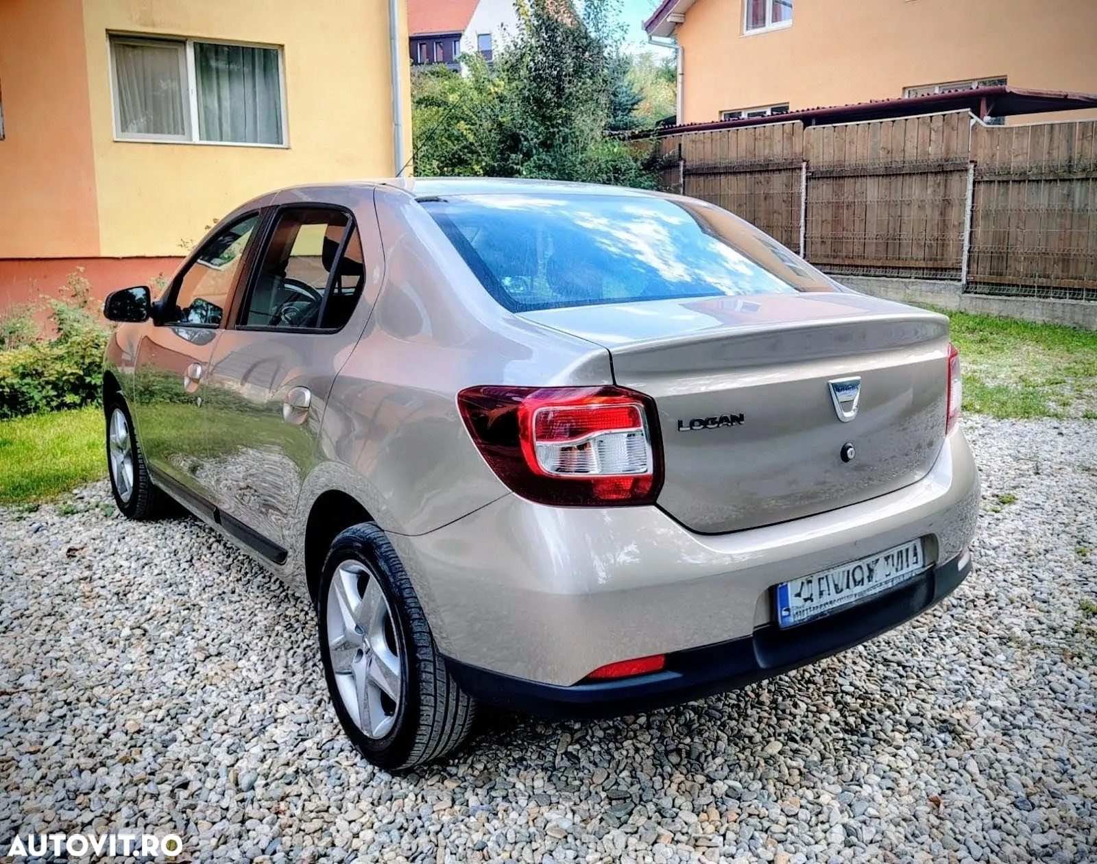 Dacia Logan - 4